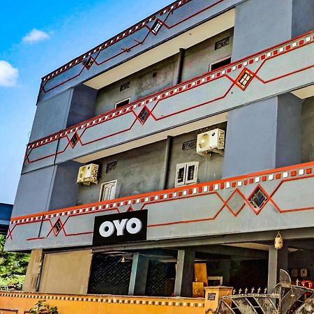 Hotel O Lavish Stay Sururnagar Kültér fotó