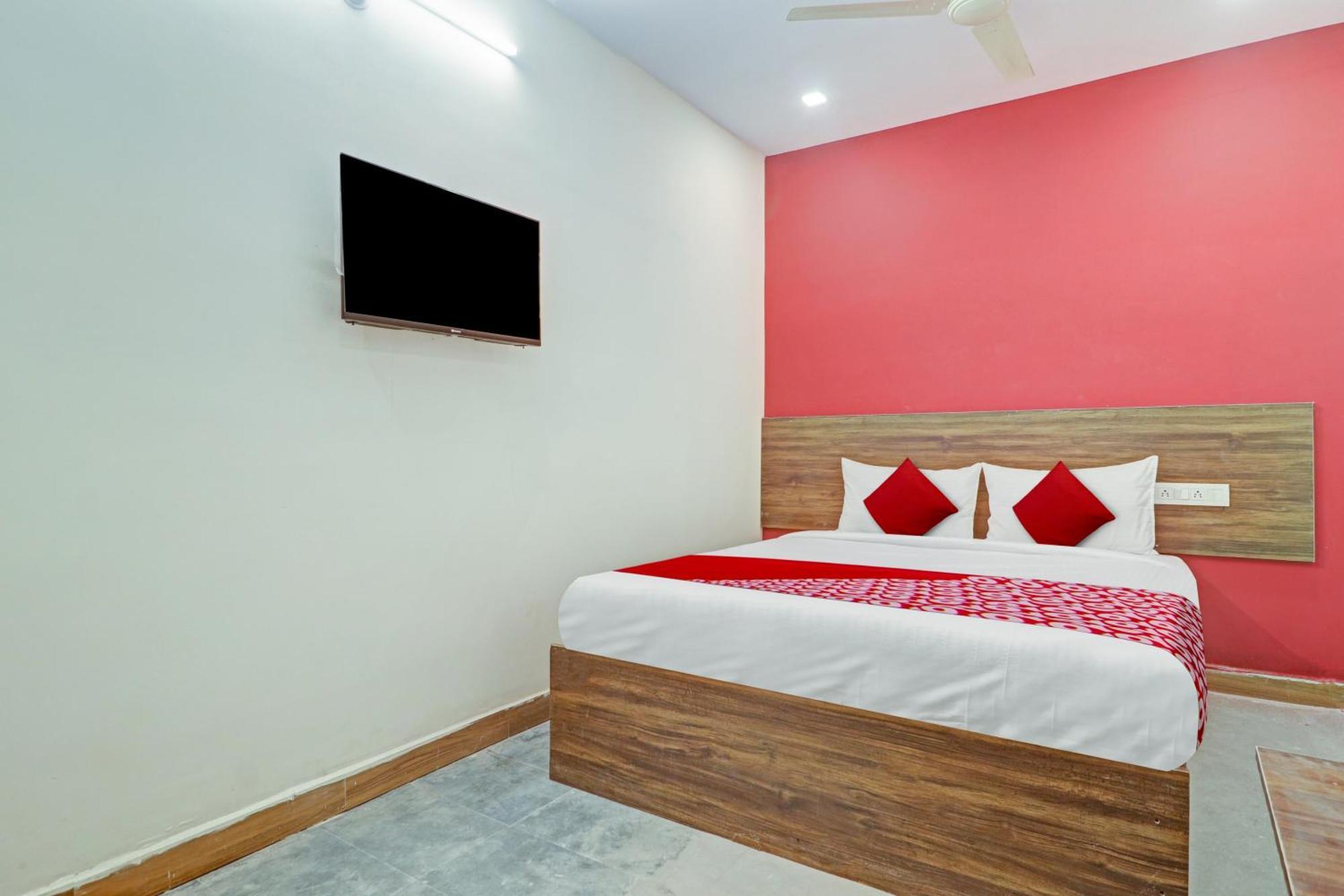 Hotel O Lavish Stay Sururnagar Kültér fotó