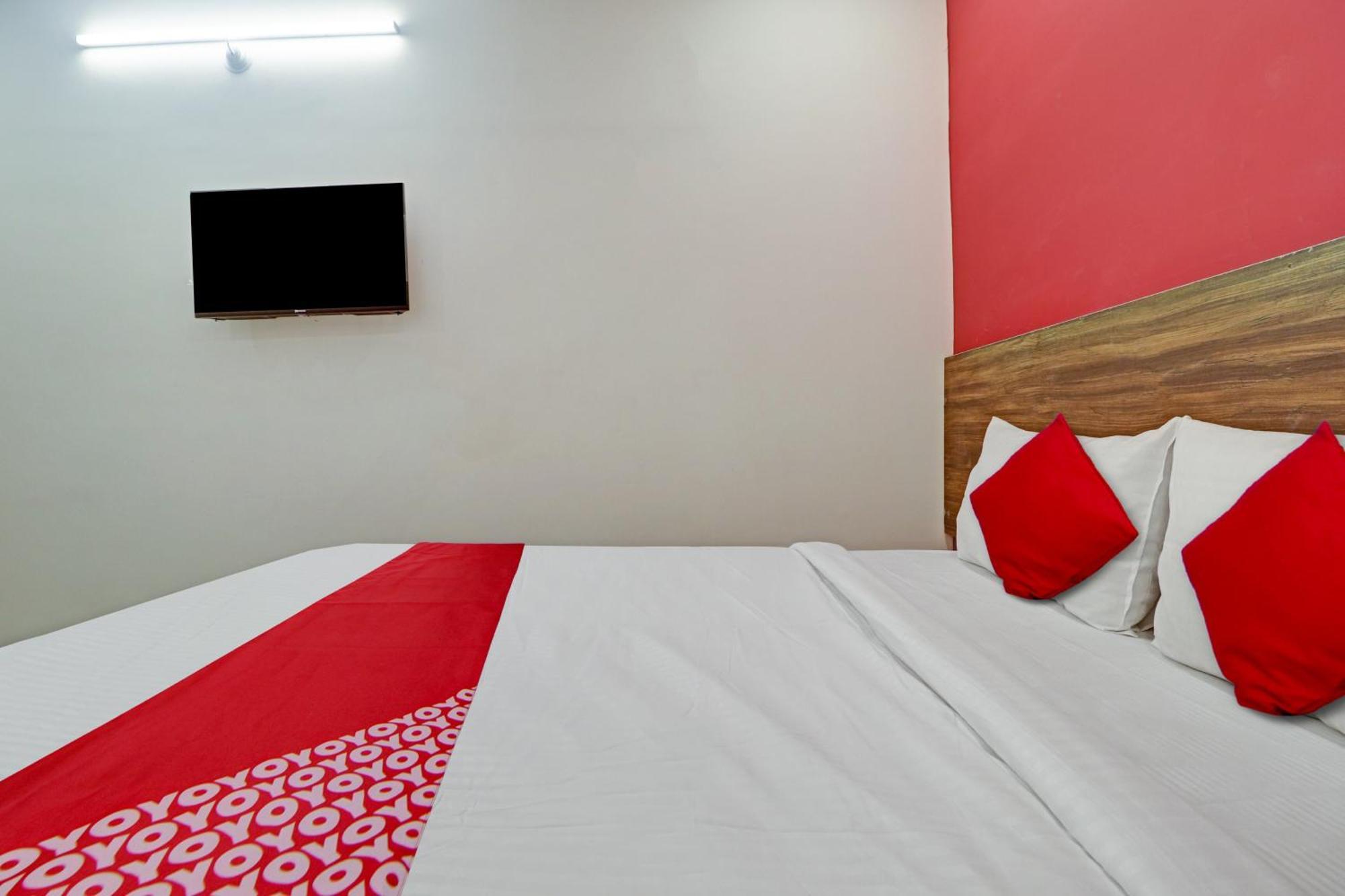 Hotel O Lavish Stay Sururnagar Kültér fotó