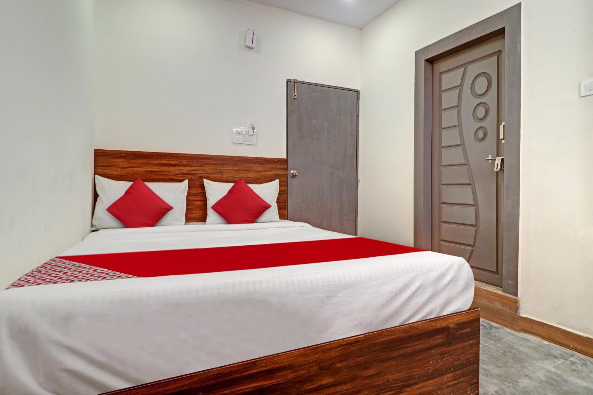 Hotel O Lavish Stay Sururnagar Kültér fotó