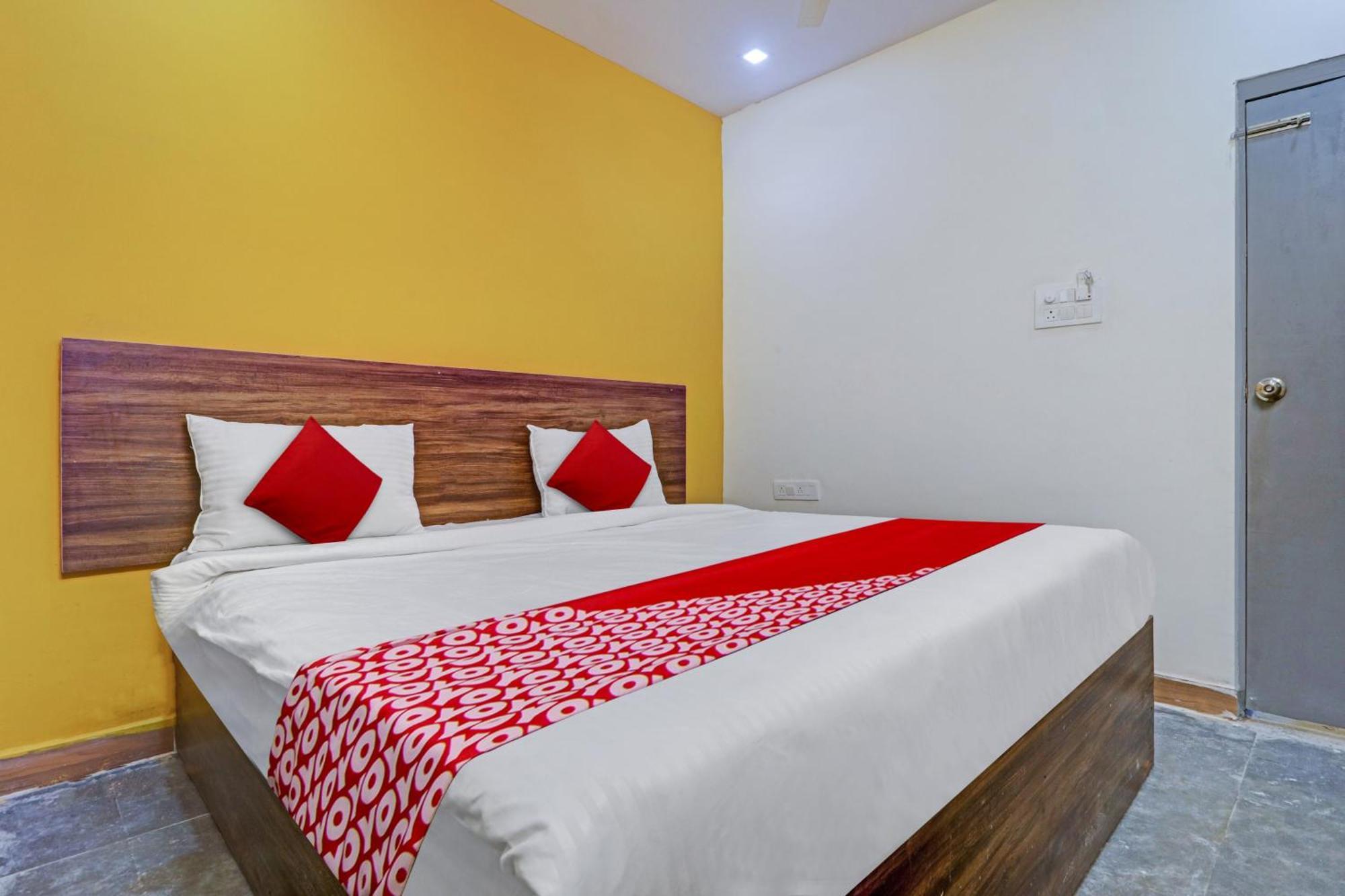Hotel O Lavish Stay Sururnagar Kültér fotó