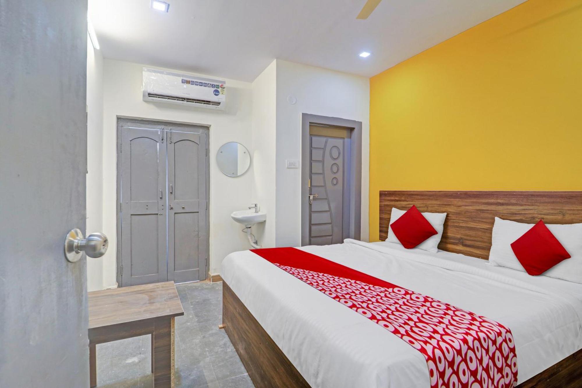 Hotel O Lavish Stay Sururnagar Kültér fotó
